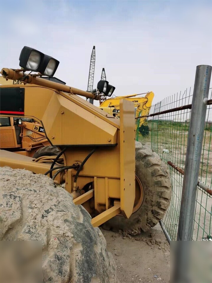 Niveleuse CATERPILLAR 120H: photos 6