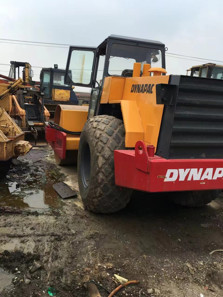 DYNAPAC CA25D - Compacteur à pieds de mouton/ Monocylindre: photos 4 DYNAPAC CA25D - Compacteur à pieds de mouton/ Monocylindre: photos 4