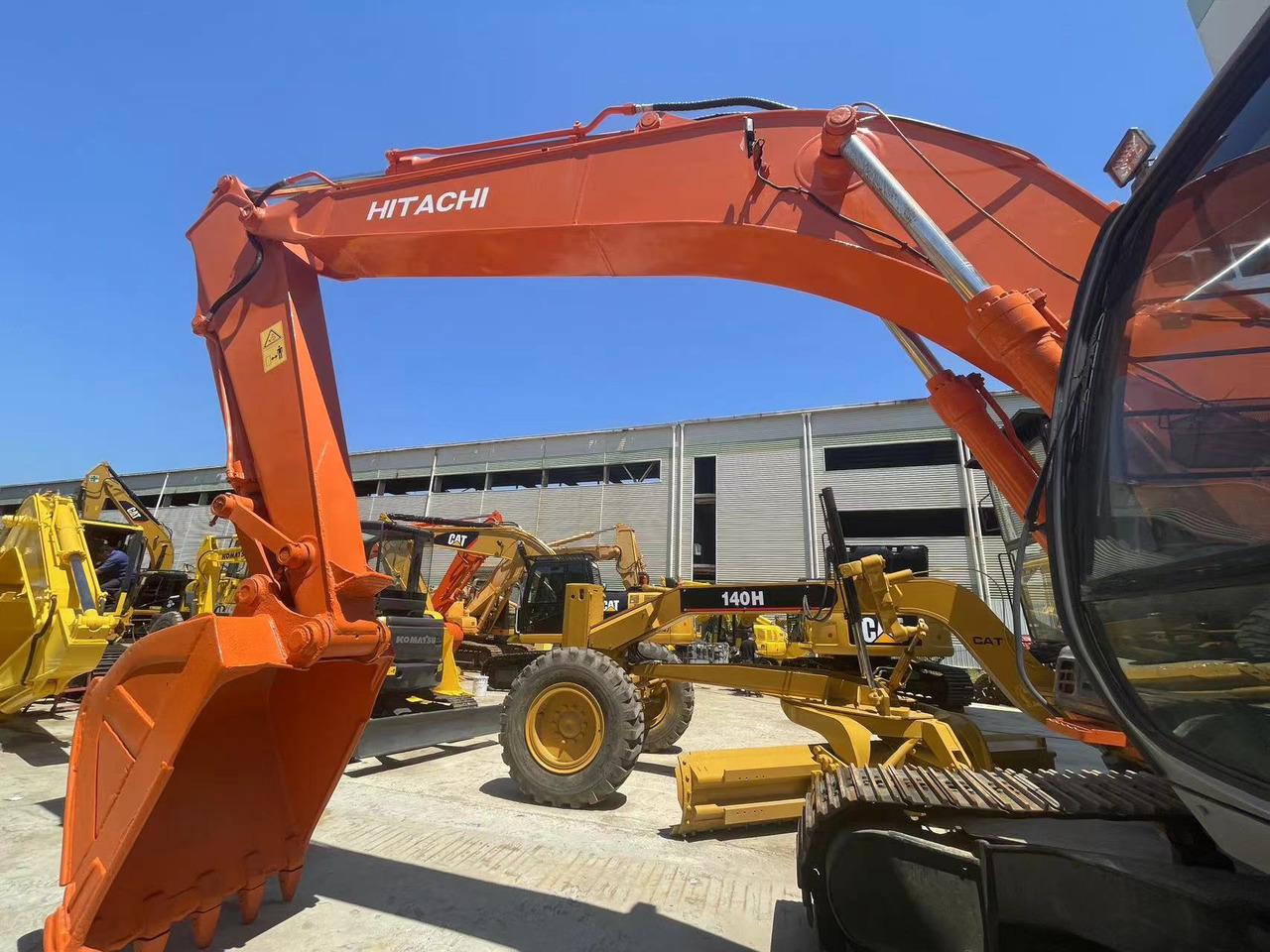 HITACHI ZX200 - Pelle sur chenille: photos 4 HITACHI ZX200 - Pelle sur chenille: photos 4