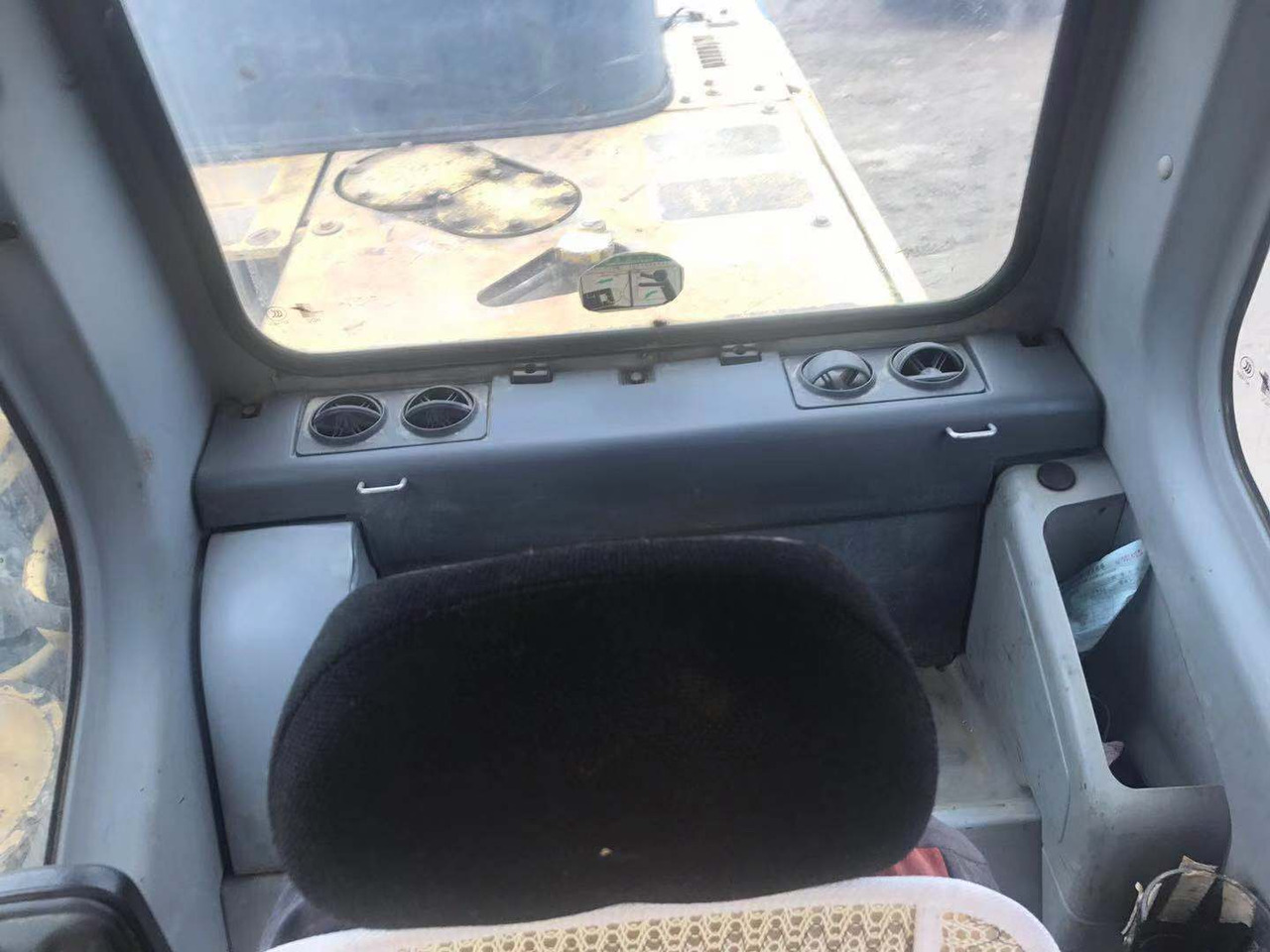 KOMATSU PC350-7 - Pelle sur chenille: photos 2 KOMATSU PC350-7 - Pelle sur chenille: photos 2