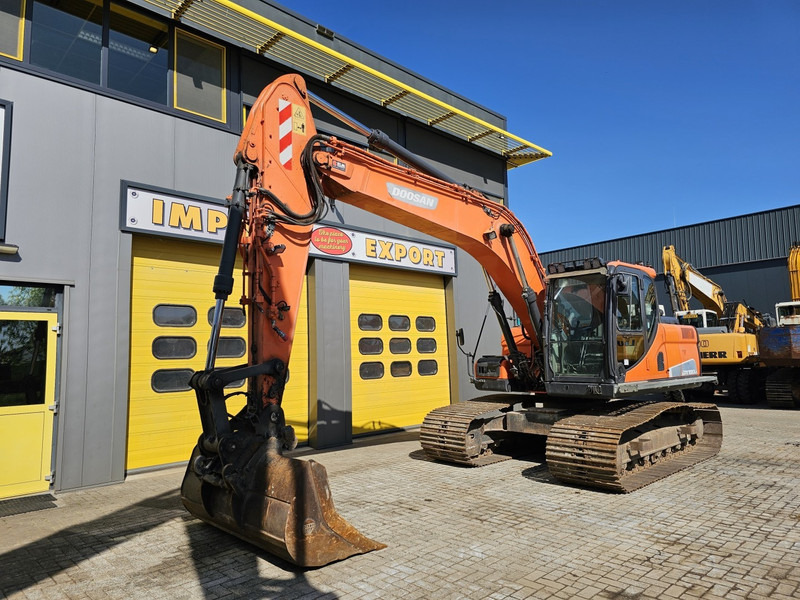 Doosan DX180LC - Pelle sur chenille: photos 2 Doosan DX180LC - Pelle sur chenille: photos 2