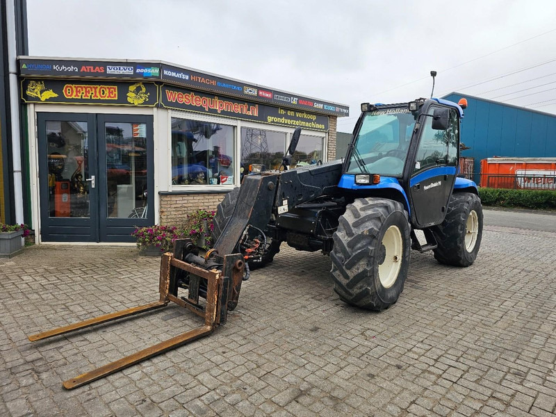 New Holland LM435A - Chariot télescopique: photos 4 New Holland LM435A - Chariot télescopique: photos 4