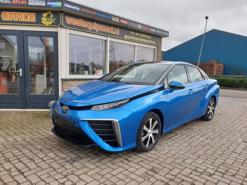 Toyota Mirai - Berline: photos 2 Toyota Mirai - Berline: photos 2