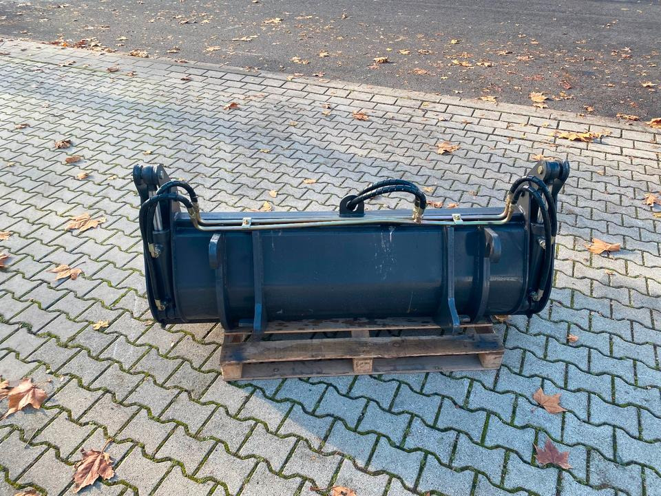 Kombischaufel 4-IN-1 Schaufel Klappschaufel 1400mm EURO-Aufnahme *INKL.19% MWST** - Godet: photos 5 Kombischaufel 4-IN-1 Schaufel Klappschaufel 1400mm EURO-Aufnahme *INKL.19% MWST** - Godet: photos 5