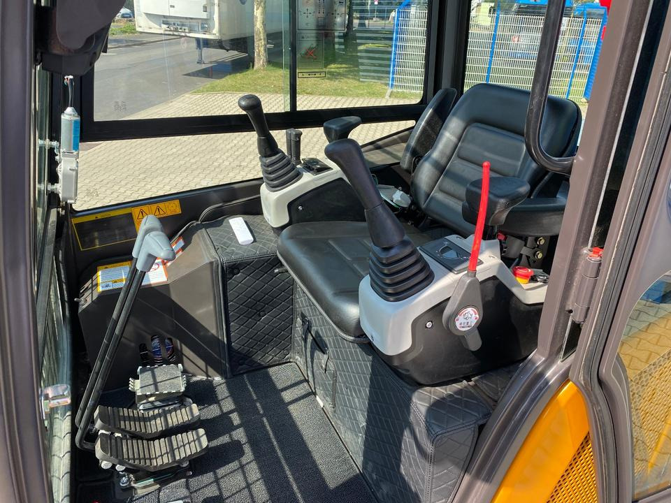 Mini pelle, Remorque Minibagger BK2800ASR + Tieflader + Zubehör *INKL.19% MWST*BERGER KRAUS*KUBOTA*SCHWENKARM* VERSTELLFAHRWERK*KLIMA*: photos 8