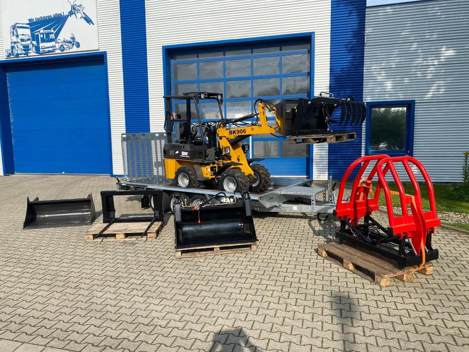 Radlader/Hoflader BK906 inkl. Tieflader und großem Zubehörpaket *INKL.19% MWST*BERGER KRAUS*PERKINS*CE*SOFORT!* - Mini pelle, Remorque: photos 3 Radlader/Hoflader BK906 inkl. Tieflader und großem Zubehörpaket *INKL.19% MWST*BERGER KRAUS*PERKINS*CE*SOFORT!* - Mini pelle, Remorque: photos 3
