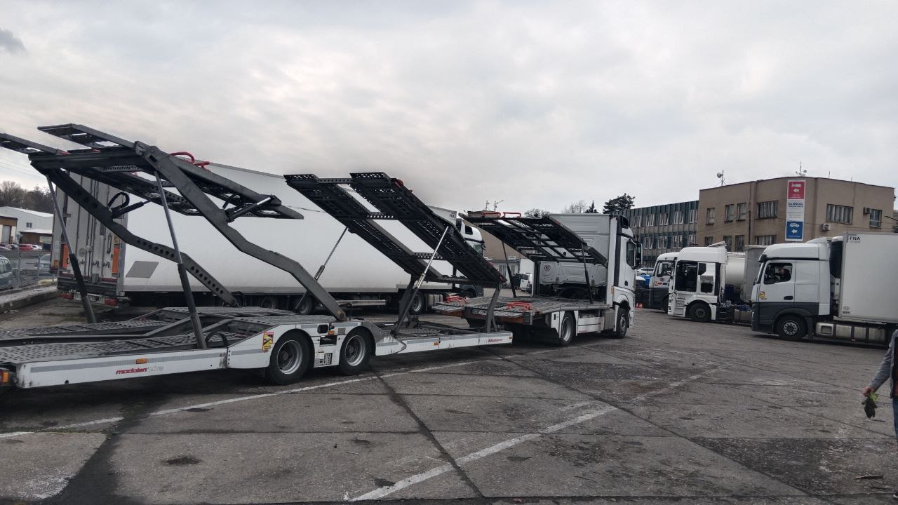 MERCEDES-BENZ actros - Camion porte-voitures: photos 3 MERCEDES-BENZ actros - Camion porte-voitures: photos 3