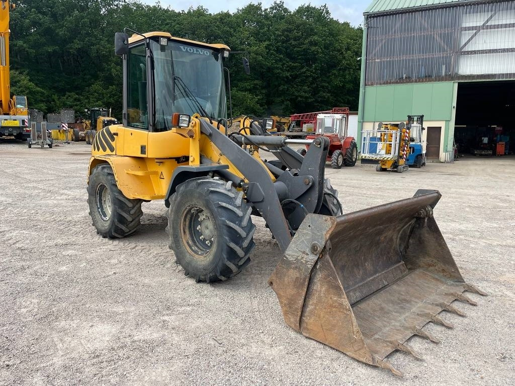 Volvo L 35 B-Z - Chargeuse sur pneus: photos 2 Volvo L 35 B-Z - Chargeuse sur pneus: photos 2