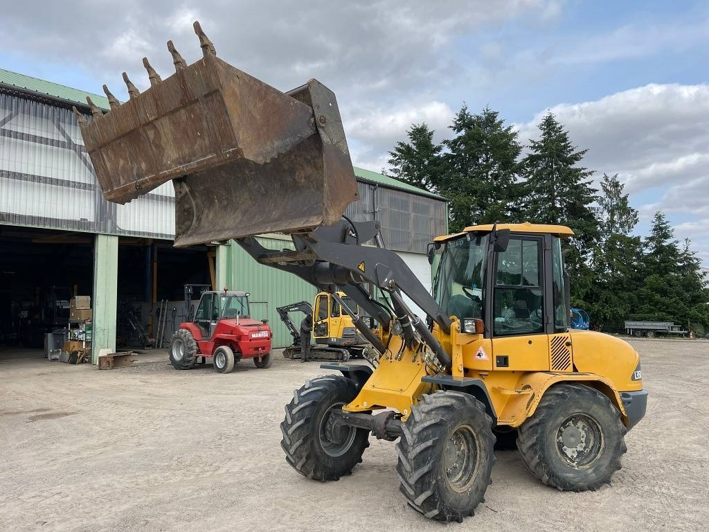 Volvo L 35 B-Z - Chargeuse sur pneus: photos 1 Volvo L 35 B-Z - Chargeuse sur pneus: photos 1