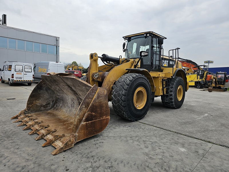 CATERPILLAR 966K - Chargeuse sur pneus: photos 1 CATERPILLAR 966K - Chargeuse sur pneus: photos 1