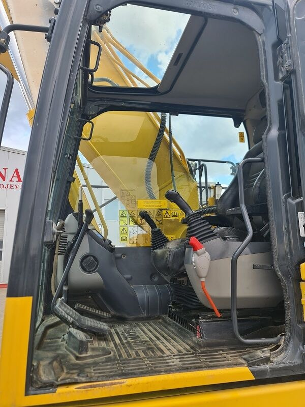 Pelle sur chenille Komatsu PC240NLC-11: photos 9