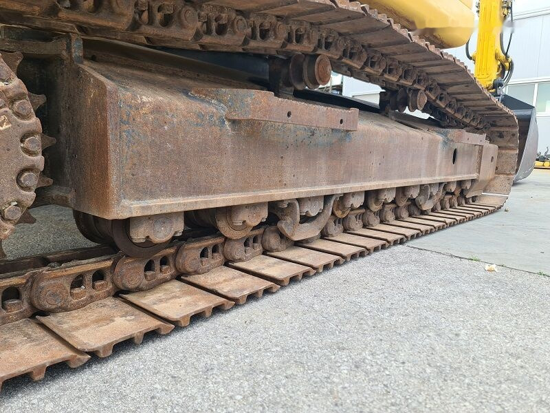 Pelle sur chenille Komatsu PC240NLC-11: photos 18