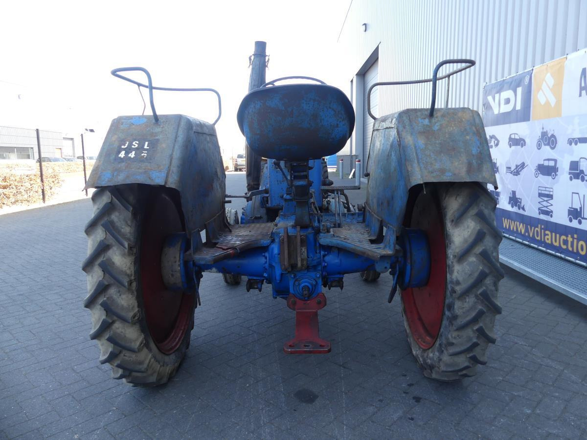 Lanz-Bulldog D2416 - Tracteur agricole: photos 5 Lanz-Bulldog D2416 - Tracteur agricole: photos 5