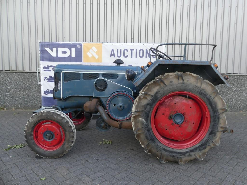 Lanz Bulldog D2816 - Tracteur agricole: photos 3 Lanz Bulldog D2816 - Tracteur agricole: photos 3