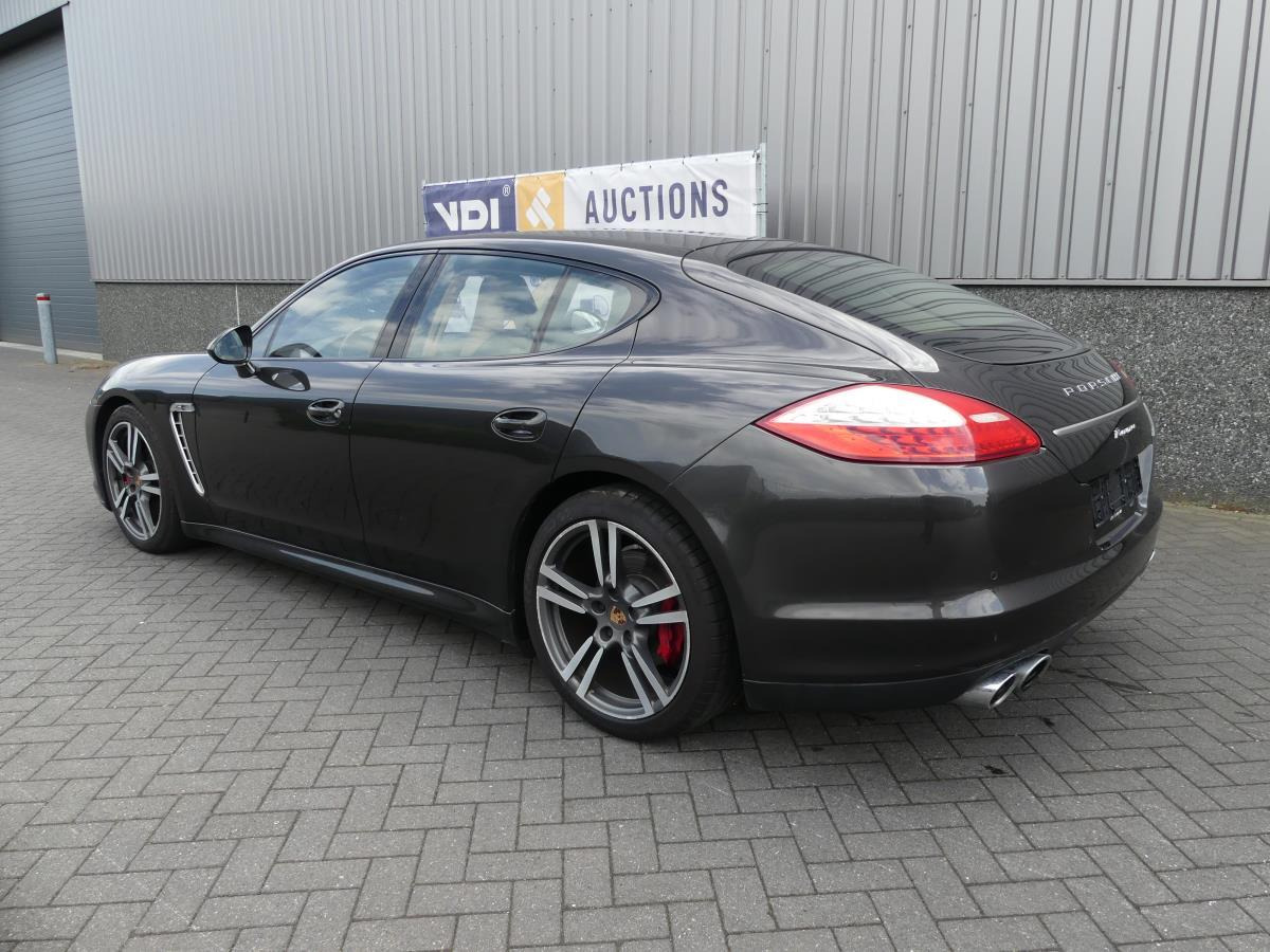 Porsche Panamera, Platina Edition - Berline: photos 4 Porsche Panamera, Platina Edition - Berline: photos 4
