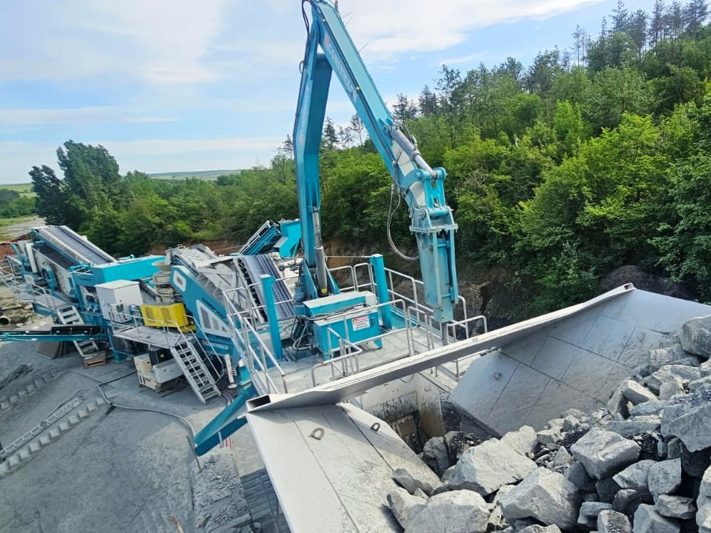 CONSTMACH Brise-Roche Hydraulique – Puissance Maximale pour les Travaux de Démolition les Plus Durs - Concasseur: photos 4 CONSTMACH Brise-Roche Hydraulique – Puissance Maximale pour les Travaux de Démolition les Plus Durs - Concasseur: photos 4