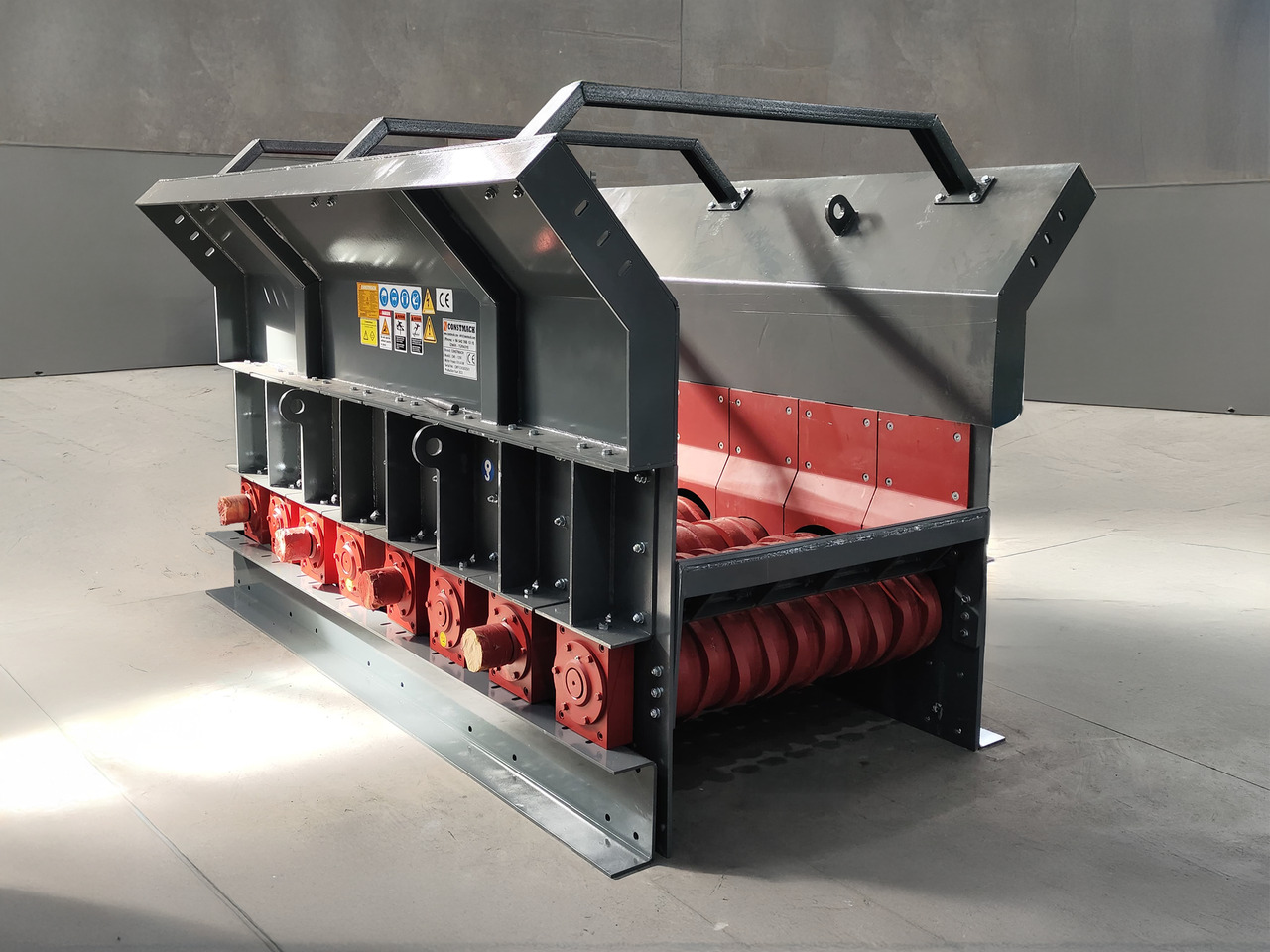 CONSTMACH Durable & Efficient Wobbler Feeder – Ideal for Primary Crushing Applications - Machine d'exploitation minière: photos 3 CONSTMACH Durable & Efficient Wobbler Feeder – Ideal for Primary Crushing Applications - Machine d'exploitation minière: photos 3