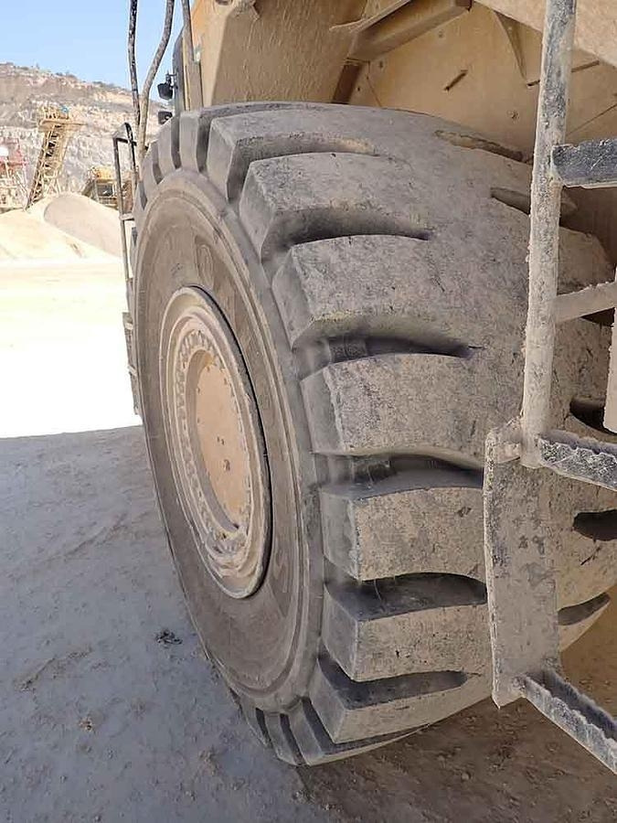 Chargeuse sur pneus CAT 988K: photos 31
