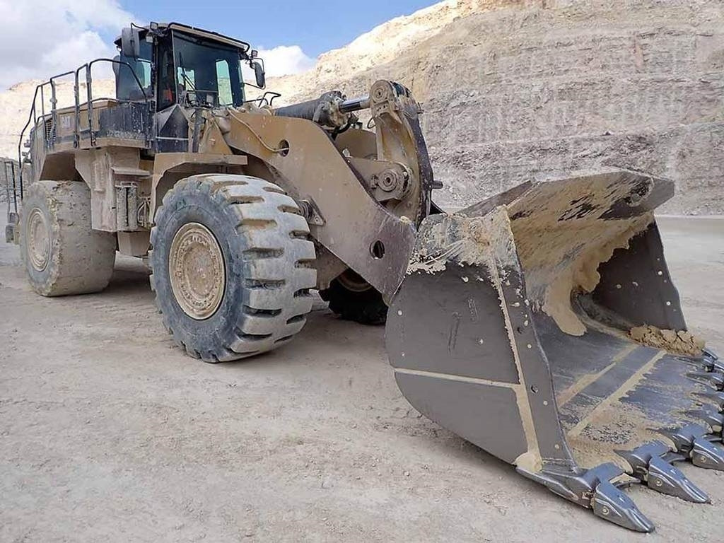 CAT 988K - Chargeuse sur pneus: photos 1 CAT 988K - Chargeuse sur pneus: photos 1