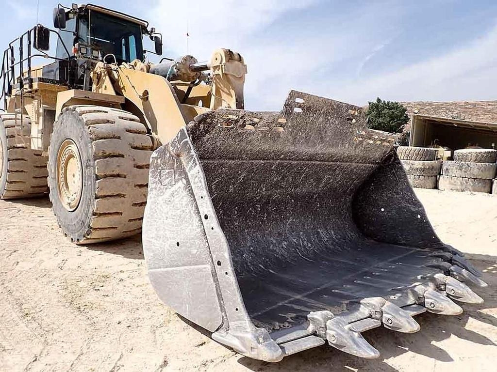 Chargeuse sur pneus CAT 988K: photos 8