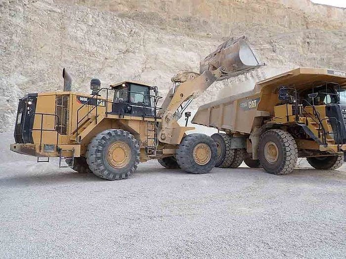 Chargeuse sur pneus CAT 988K: photos 45