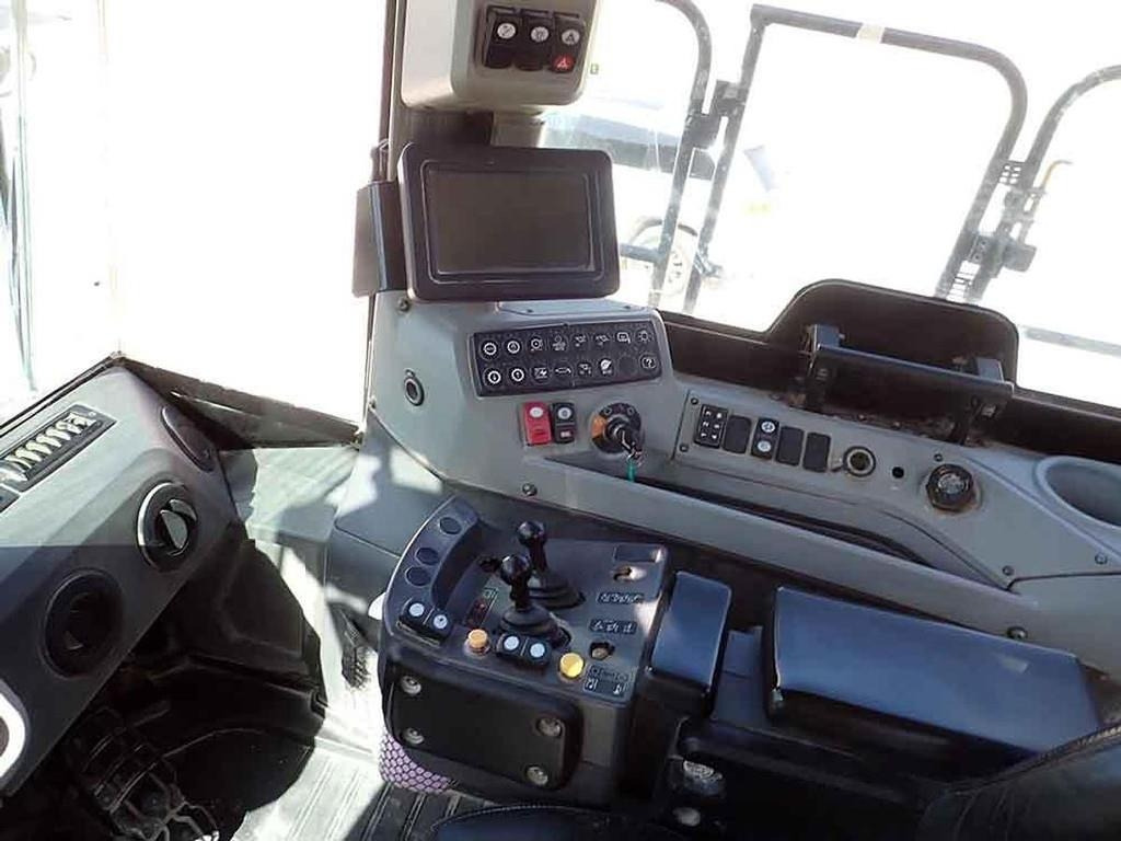 Chargeuse sur pneus CAT 988K: photos 19