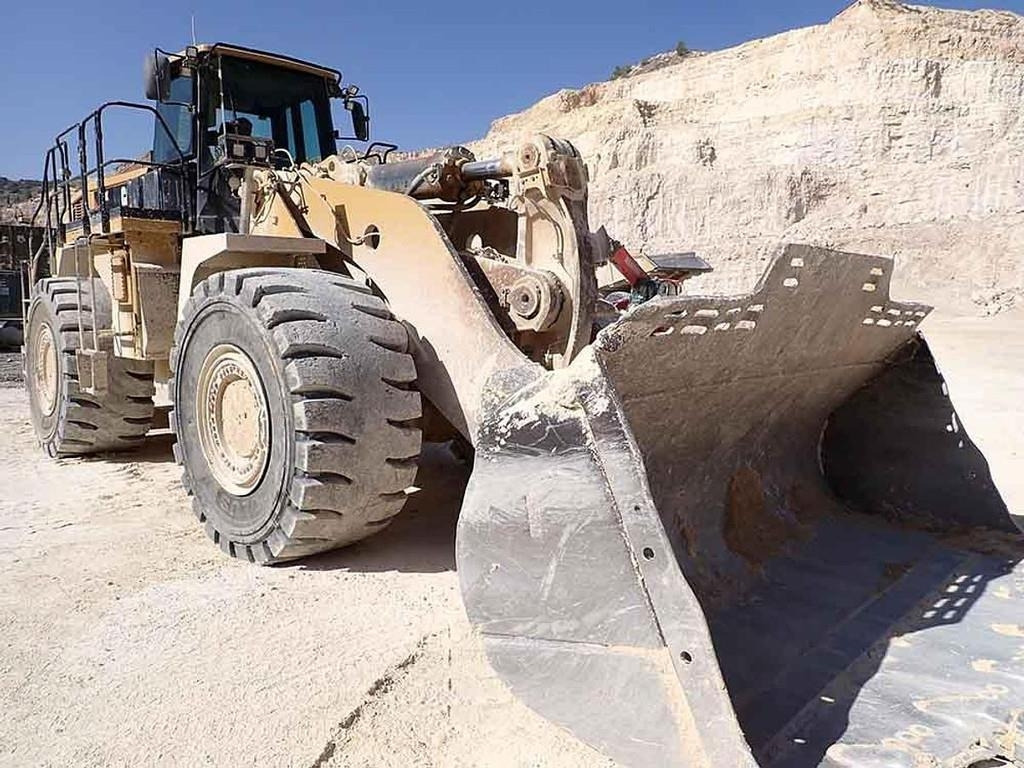 Chargeuse sur pneus CAT 988K: photos 9