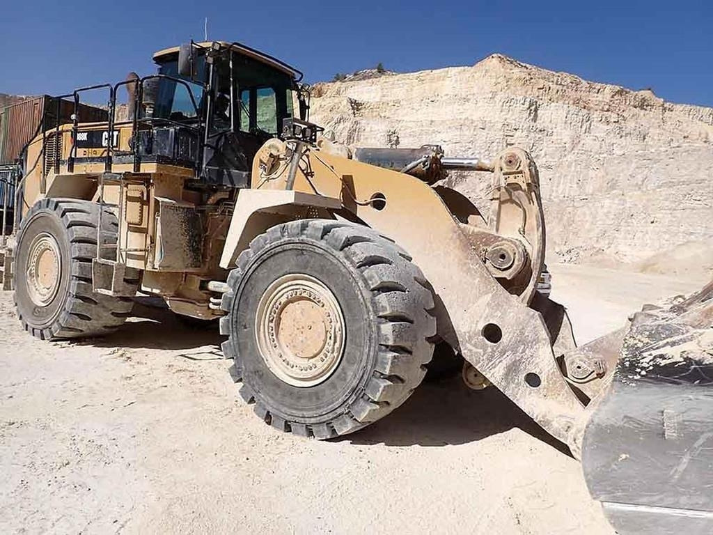Chargeuse sur pneus CAT 988K: photos 10