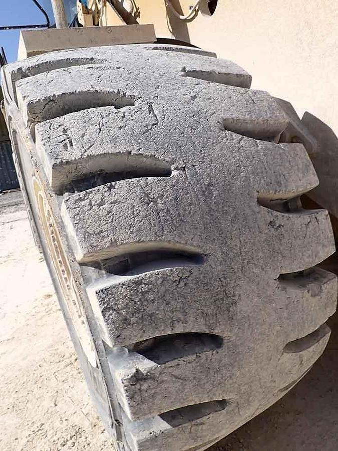 Chargeuse sur pneus CAT 988K: photos 32