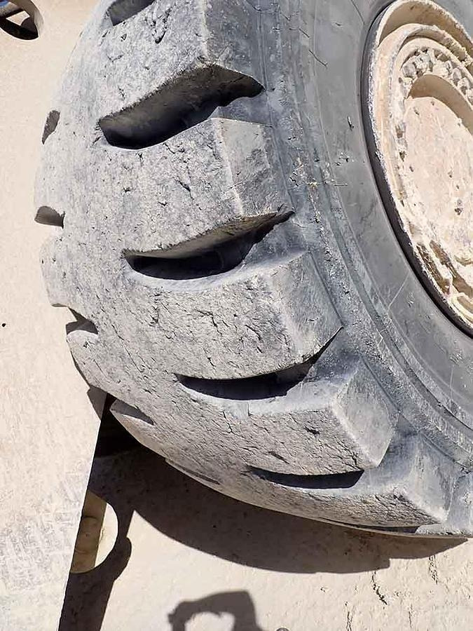 Chargeuse sur pneus CAT 988K: photos 25