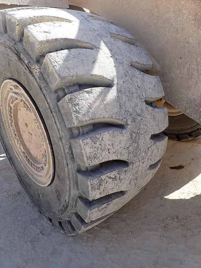 Chargeuse sur pneus CAT 988K: photos 29