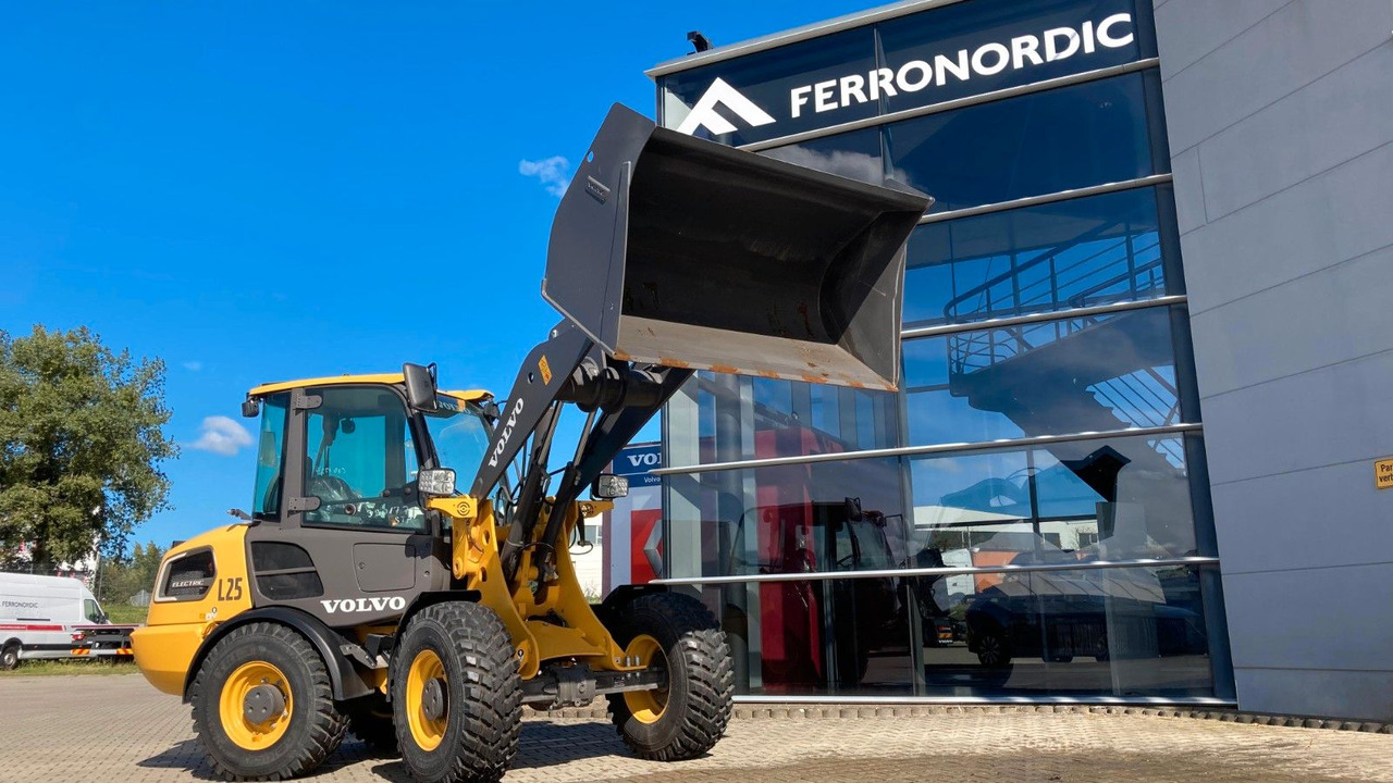 Volvo JL25H Electric *Auch Miete Volvo L25 Electric *Auch Miete*Neuzustand+22+14 kW - Chargeuse sur pneus: photos 2 Volvo JL25H Electric *Auch Miete Volvo L25 Electric *Auch Miete*Neuzustand+22+14 kW - Chargeuse sur pneus: photos 2