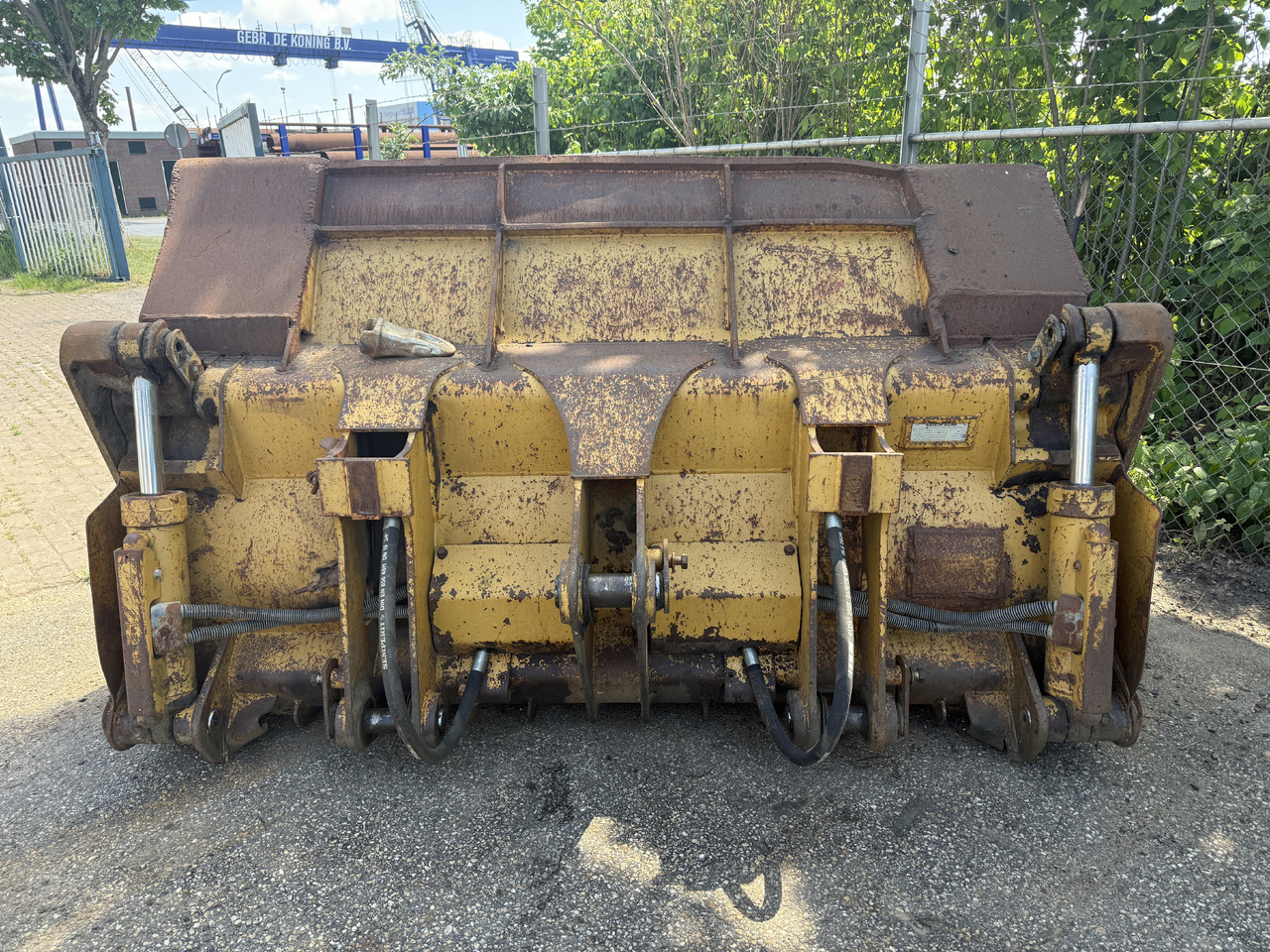 CATERPILLAR 953 - Chargeuse sur chenilles: photos 2 CATERPILLAR 953 - Chargeuse sur chenilles: photos 2