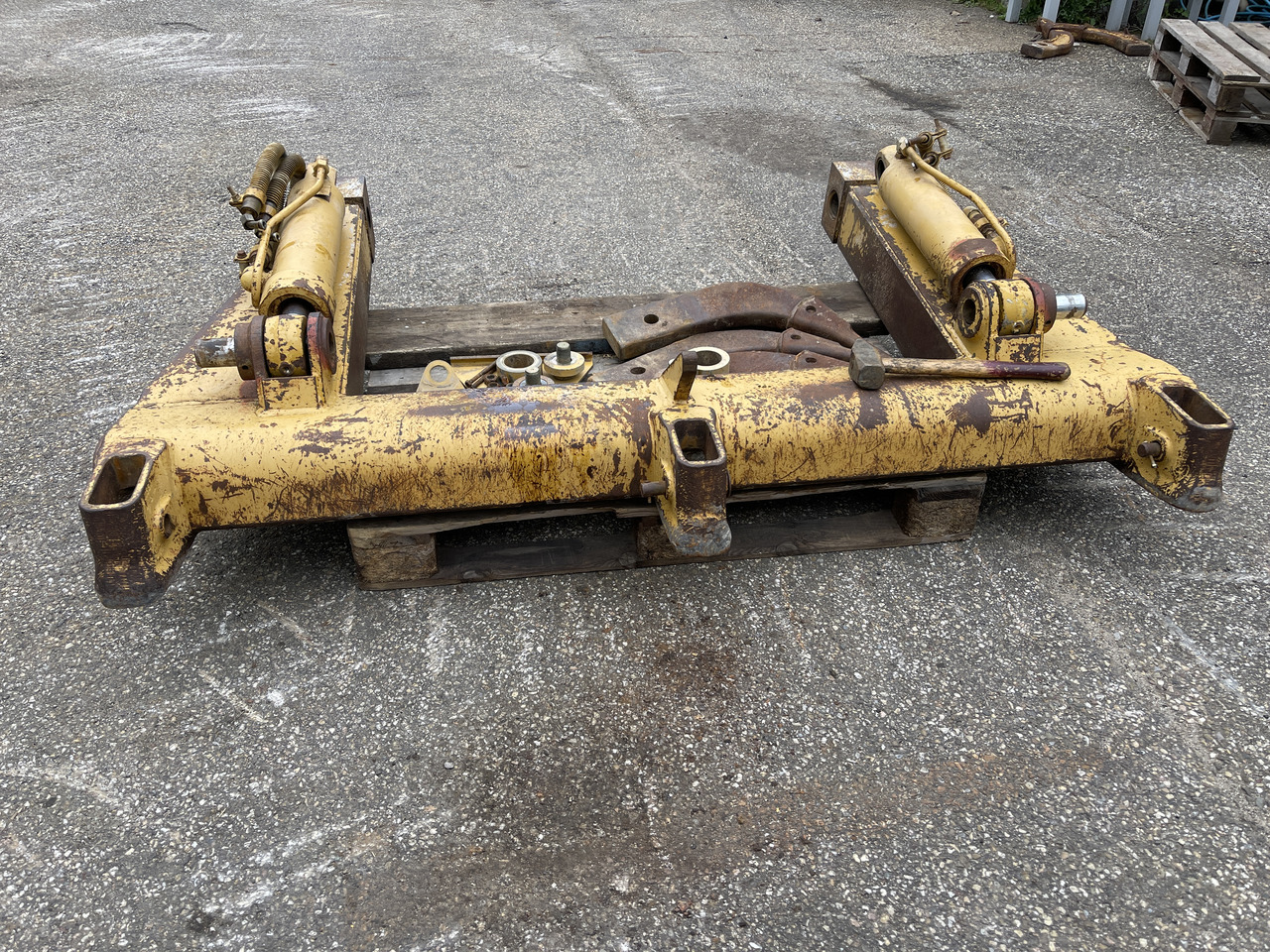 CATERPILLAR Multi Shank - Ripper pour Chargeuse sur chenilles: photos 2 CATERPILLAR Multi Shank - Ripper pour Chargeuse sur chenilles: photos 2