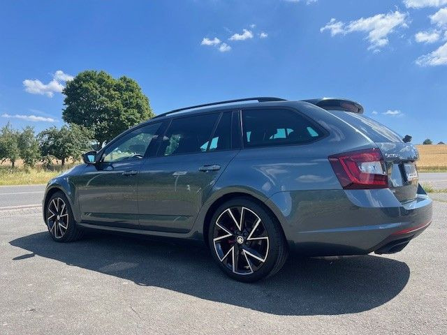 Skoda Octavia Combi RS 4x4 - Voiture: photos 4 Skoda Octavia Combi RS 4x4 - Voiture: photos 4