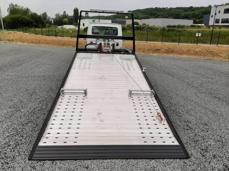 Remorqueuse neuf Iveco Daily 35C18: photos 11