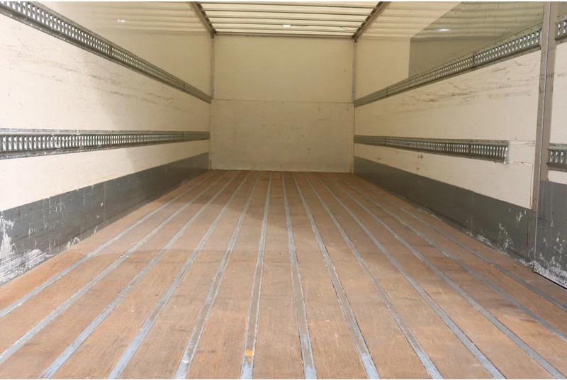 DAF CF 290 FA Bak + klep Dhollandia 2000 KG - Camion fourgon: photos 3 DAF CF 290 FA Bak + klep Dhollandia 2000 KG - Camion fourgon: photos 3