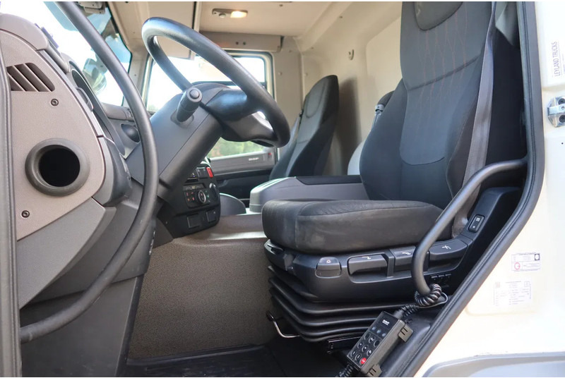 DAF CF 290 FA Bak + klep Dhollandia 2000 KG - Camion fourgon: photos 4 DAF CF 290 FA Bak + klep Dhollandia 2000 KG - Camion fourgon: photos 4