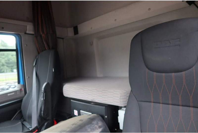 DAF CF 410 Bakwagen + Onderschuif klep - Camion fourgon: photos 5 DAF CF 410 Bakwagen + Onderschuif klep - Camion fourgon: photos 5