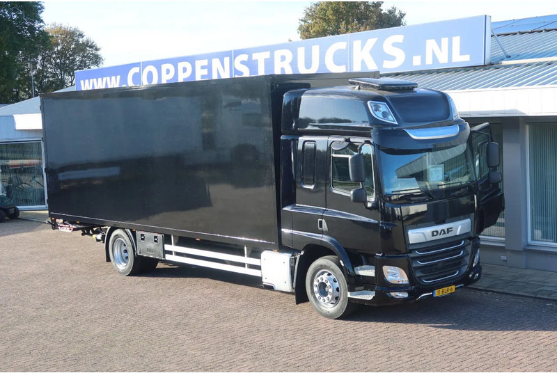 DAF CF 410 DAF CF 410 Black Edition Dhollandia klep 2.000 kg - Camion fourgon: photos 2 DAF CF 410 DAF CF 410 Black Edition Dhollandia klep 2.000 kg - Camion fourgon: photos 2