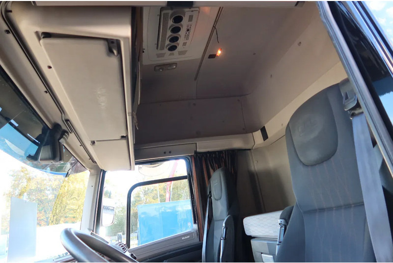 DAF CF 410 DAF CF 410 Black Edition Dhollandia klep 2.000 kg - Camion fourgon: photos 5 DAF CF 410 DAF CF 410 Black Edition Dhollandia klep 2.000 kg - Camion fourgon: photos 5