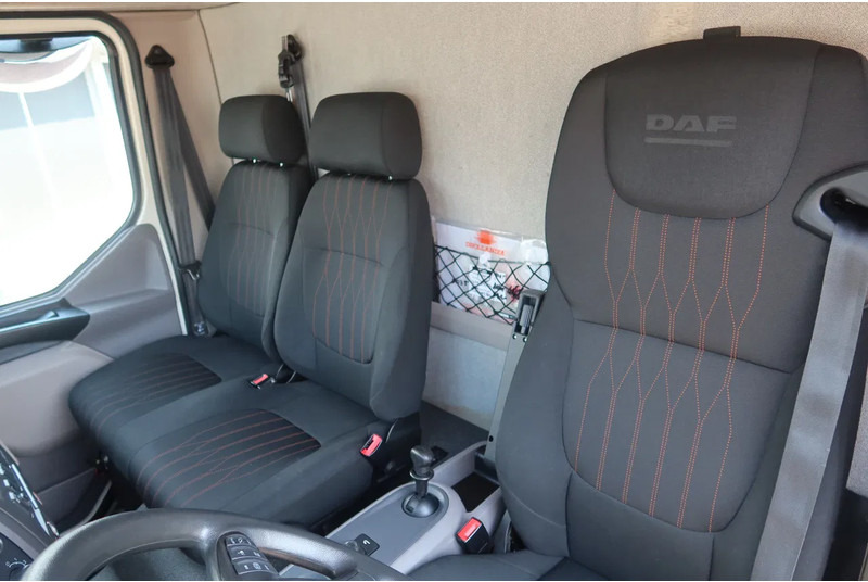 DAF LF 210 Bakwagen + Dhollandia klep 1500 kg - Camion fourgon: photos 5 DAF LF 210 Bakwagen + Dhollandia klep 1500 kg - Camion fourgon: photos 5