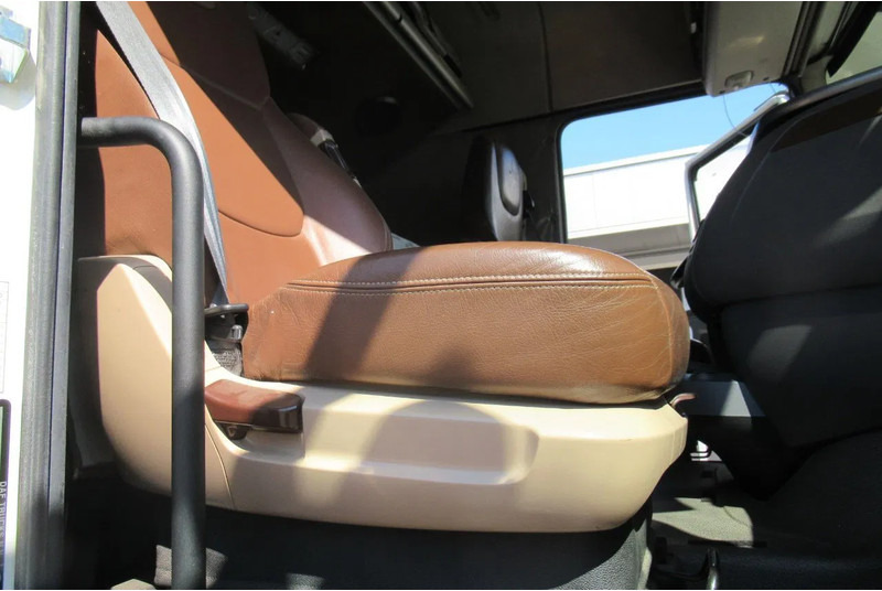 DAF XF 510 Fat 6x4 Euro 6 - Camion ampliroll: photos 5 DAF XF 510 Fat 6x4 Euro 6 - Camion ampliroll: photos 5