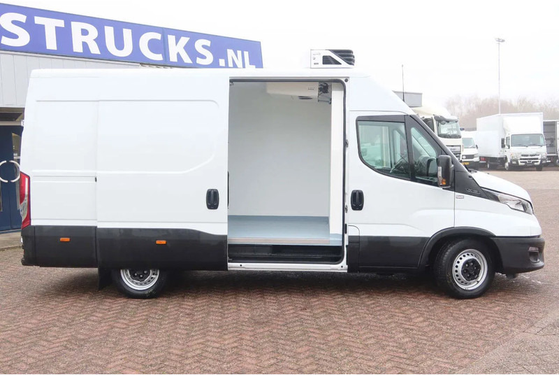Iveco Daily 35S16 Koelen/vriezen/verwarmen Carrier Xarios 350 + nacht aansluiting 220 volt - Utilitaire frigorifique: photos 4 Iveco Daily 35S16 Koelen/vriezen/verwarmen Carrier Xarios 350 + nacht aansluiting 220 volt - Utilitaire frigorifique: photos 4