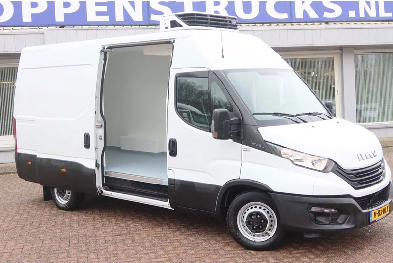 Iveco Daily 35S16 Koelen/vriezen/verwarmen Carrier Xarios 350 + nacht aansluiting 220 volt - Utilitaire frigorifique: photos 3 Iveco Daily 35S16 Koelen/vriezen/verwarmen Carrier Xarios 350 + nacht aansluiting 220 volt - Utilitaire frigorifique: photos 3