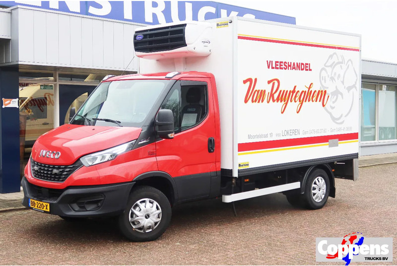 Iveco Daily 70 Daily 70 C 21 Hi-Matic Meat Hooks! Vlees Hangwerk! - Camion frigorifique: photos 1 Iveco Daily 70 Daily 70 C 21 Hi-Matic Meat Hooks! Vlees Hangwerk! - Camion frigorifique: photos 1