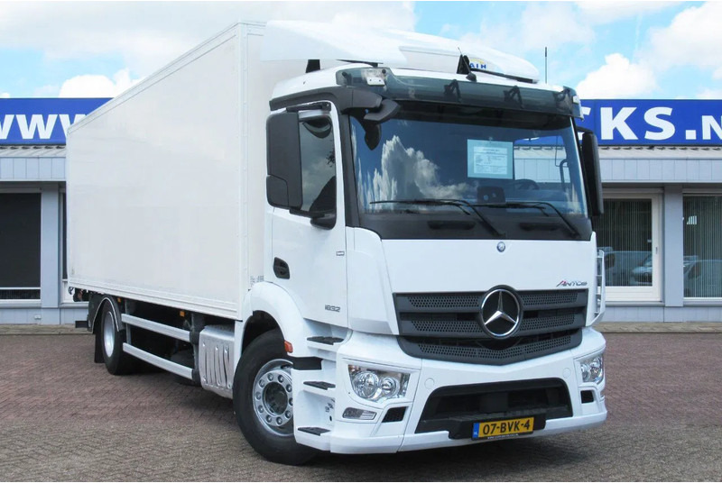 Mercedes-Benz Actros 1832 1832 LL 4x2 - Camion fourgon: photos 2 Mercedes-Benz Actros 1832 1832 LL 4x2 - Camion fourgon: photos 2