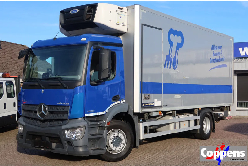 Mercedes-Benz Antos 1932 L Carrier Supra Bi-Temp Trenn-Wand - Camion frigorifique: photos 1 Mercedes-Benz Antos 1932 L Carrier Supra Bi-Temp Trenn-Wand - Camion frigorifique: photos 1