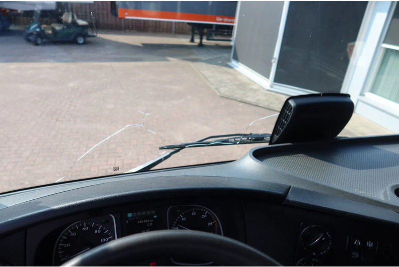 Remorqueuse Mercedes-Benz Atego 1221 L Takelwagen 6 persoons: photos 20 Remorqueuse Mercedes-Benz Atego 1221 L Takelwagen 6 persoons: photos 20