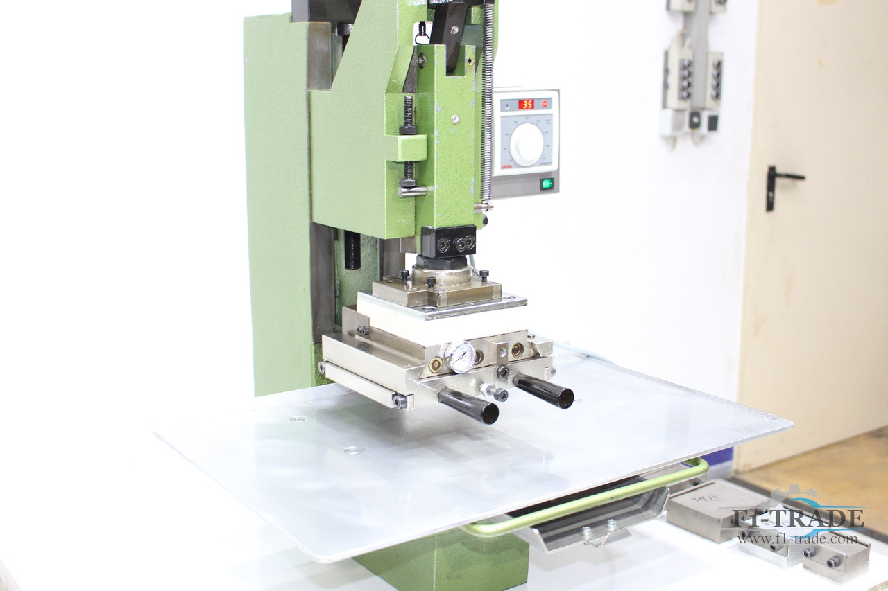 GEBA 1/F-2 - Machine d'impression: photos 4 GEBA 1/F-2 - Machine d'impression: photos 4